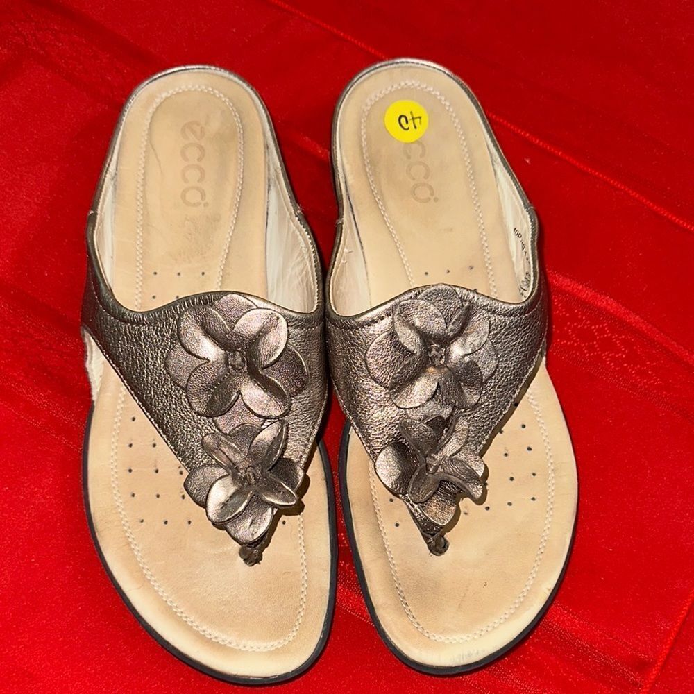 Ecco Floral Gold Sandals Size 40